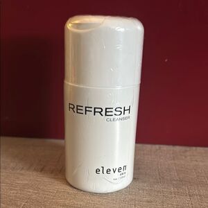 NIP New Eleven Skin Refresh Cleaner 4oz
